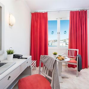 Double or Twin Room Sea View